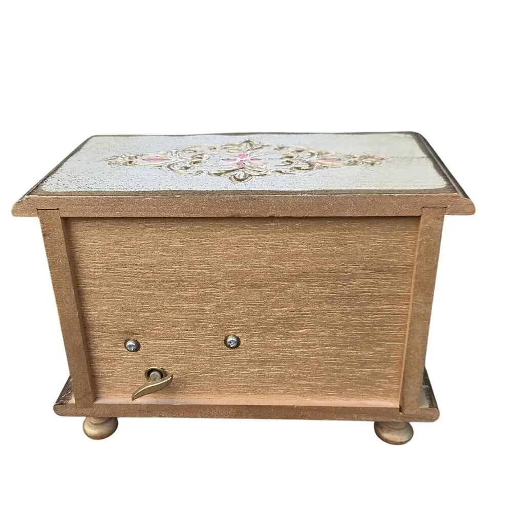 VTG Florentine Style Music Box Jewelry Chest Gold Ivory Romantic Vanity Decor